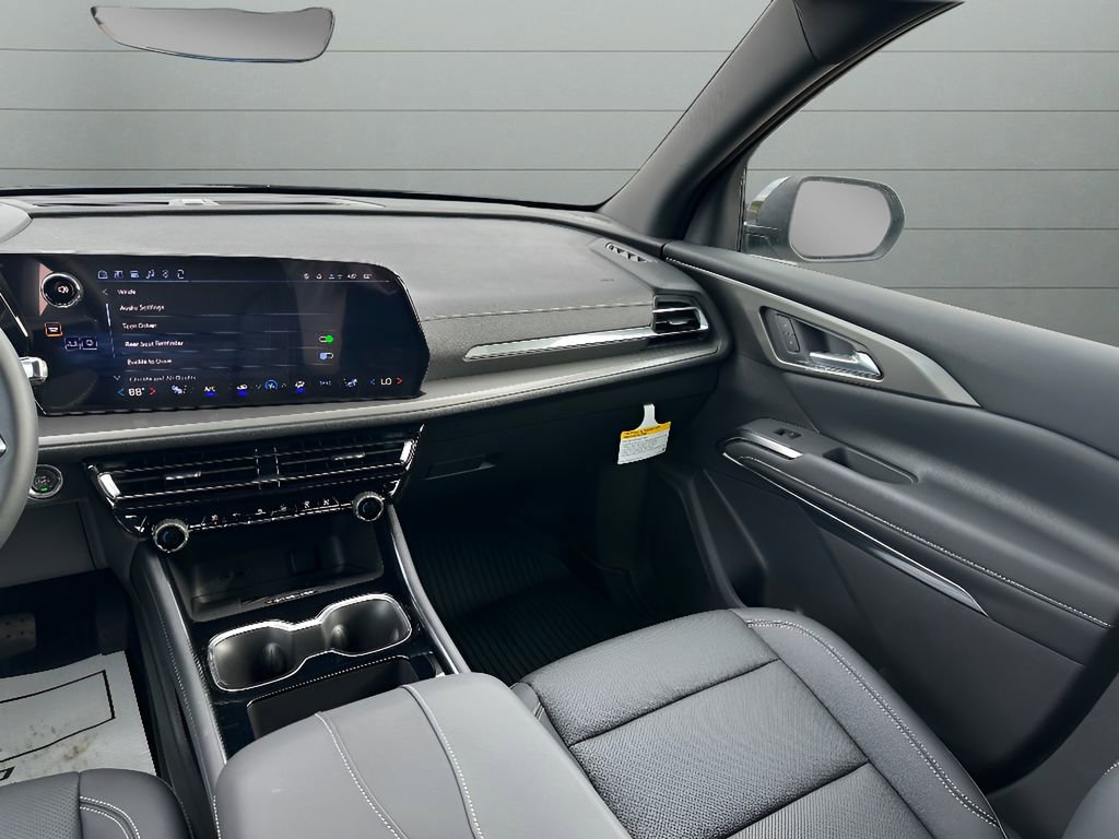 New 2026 Chevrolet Traverse LT image 17