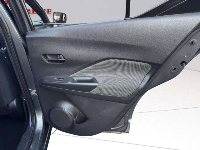 Used 2020 Nissan Kicks S image 43