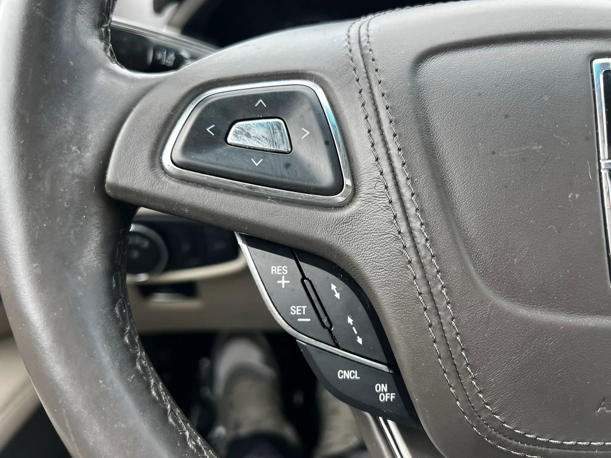 Used 2018 Lincoln MKZ Reserve w/ Luxury Package FWD image 24