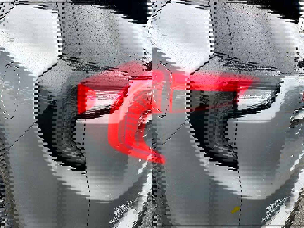 Used 2024 GMC Terrain AT4 image 31