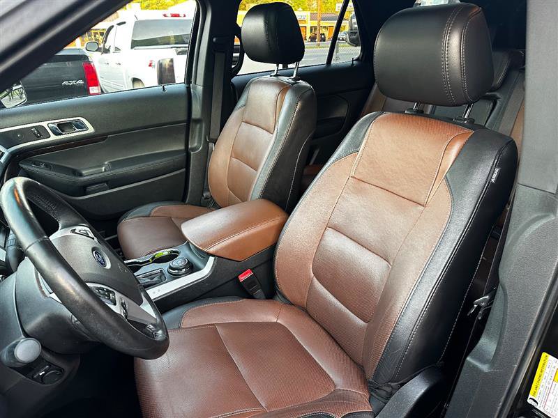 Used 2015 Ford Explorer Limited w/ Equipment Group 301A AWD/4WD image 19