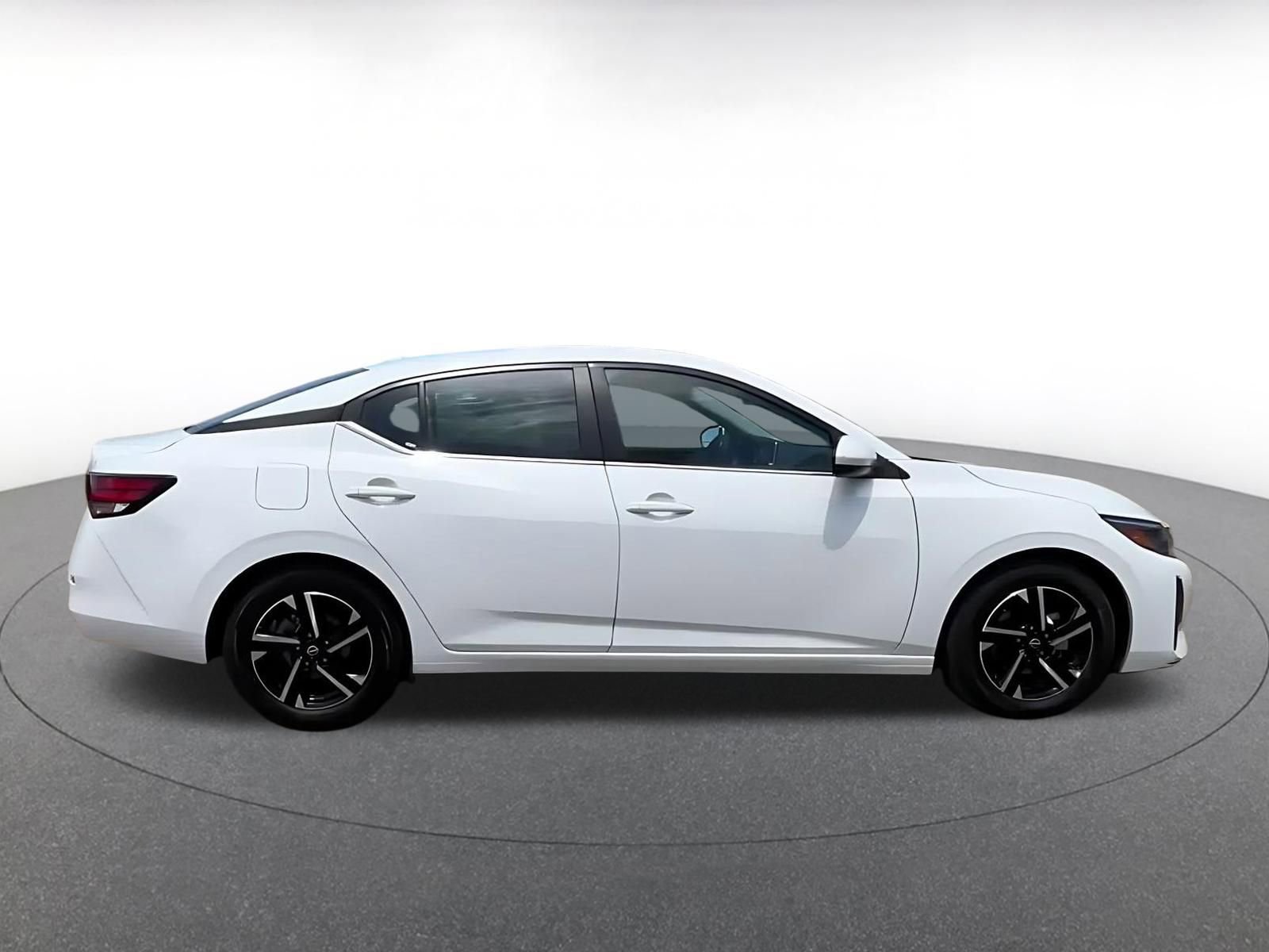 Used 2025 Nissan Sentra SV FWD image 16