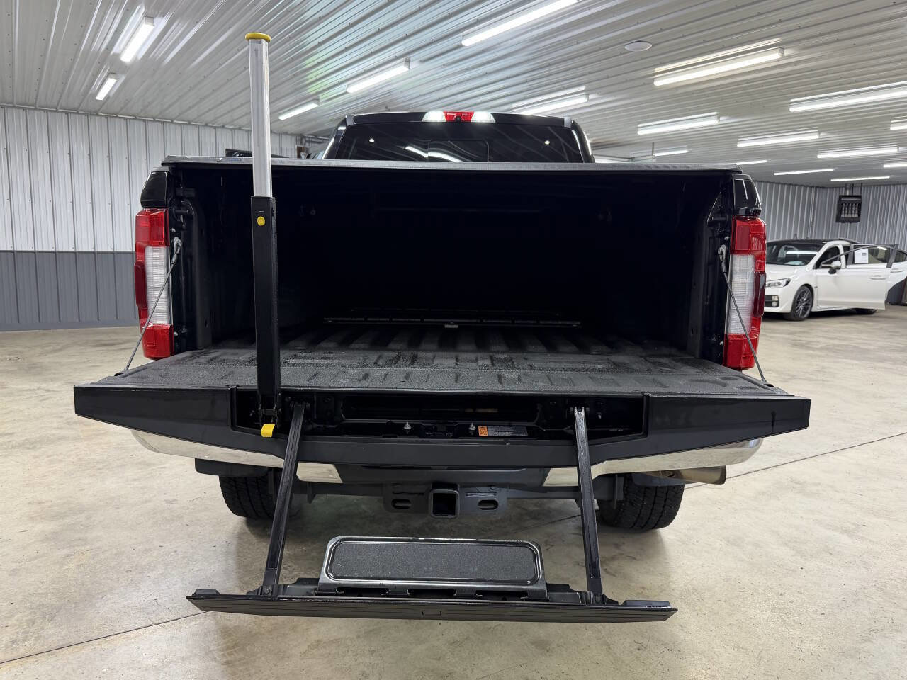 Used 2017 Ford F350 Lariat w/ Lariat Ultimate Package AWD/4WD image 17