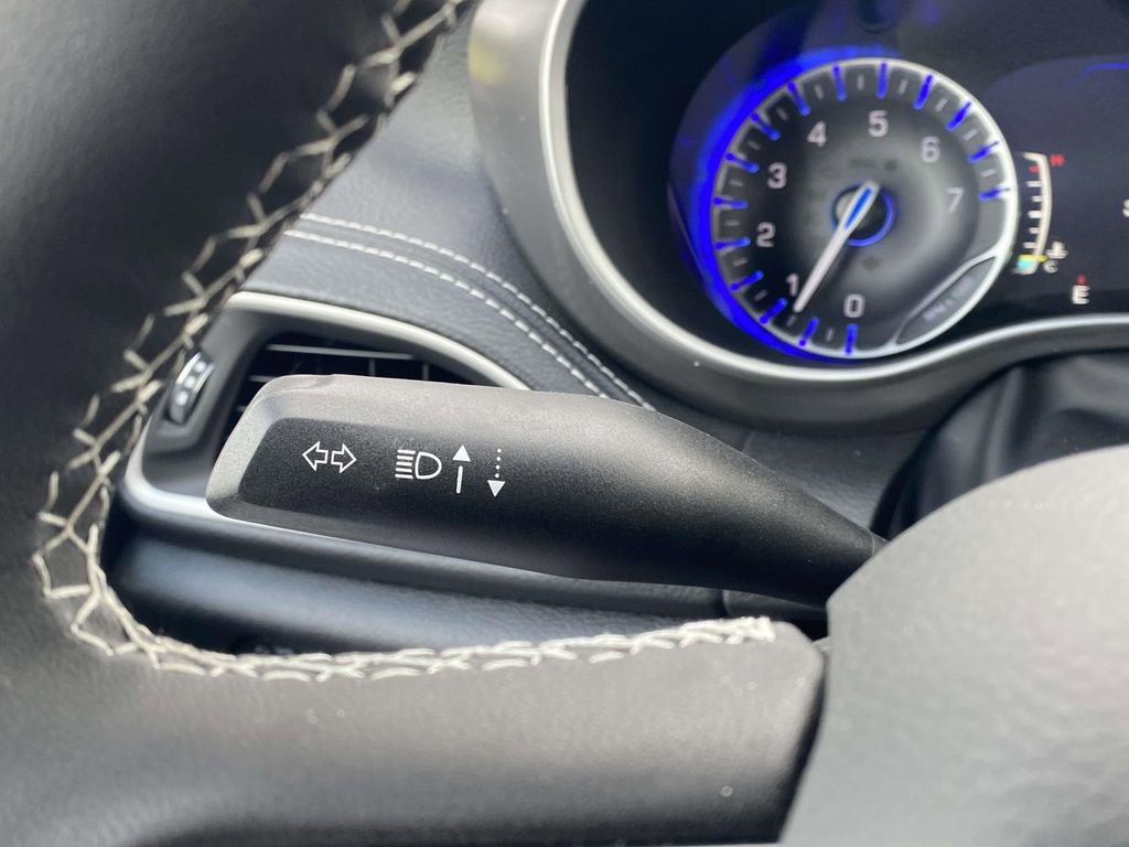 New 2026 Chrysler Pacifica Select image 49