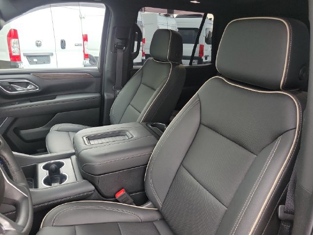 Used 2024 Chevrolet Tahoe Premier w/ Premium Package 2 RWD image 10