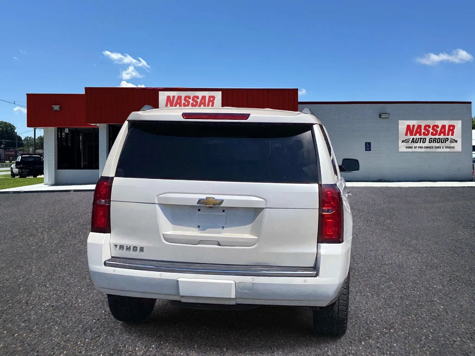 Used 2015 Chevrolet Tahoe LTZ RWD image 5
