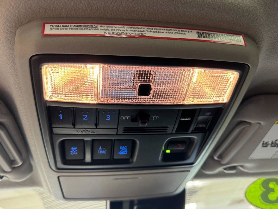 Used 2023 Toyota 4Runner 40th Anniversary SE AWD/4WD image 12
