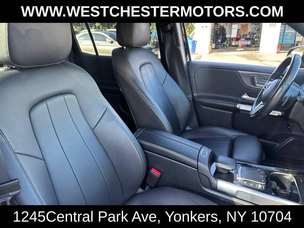 Used 2021 Mercedes-Benz GLB 250 4MATIC w/ Premium Package image 16