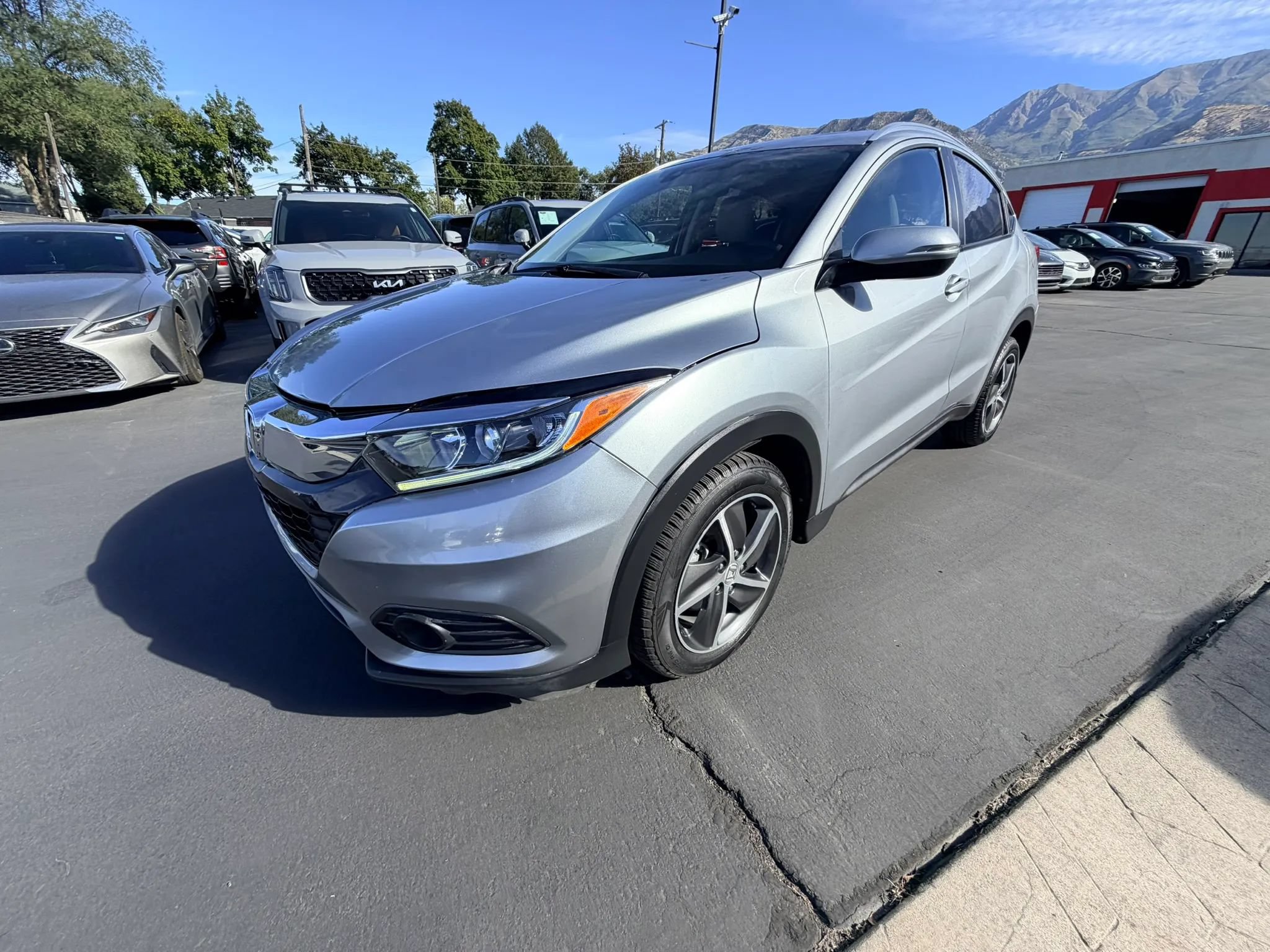 Used 2021 Honda HR-V EX image 9
