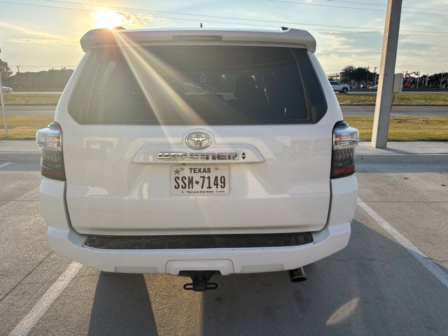 Used 2022 Toyota 4Runner SR5 Premium w/ Moonroof Package AWD/4WD image 7