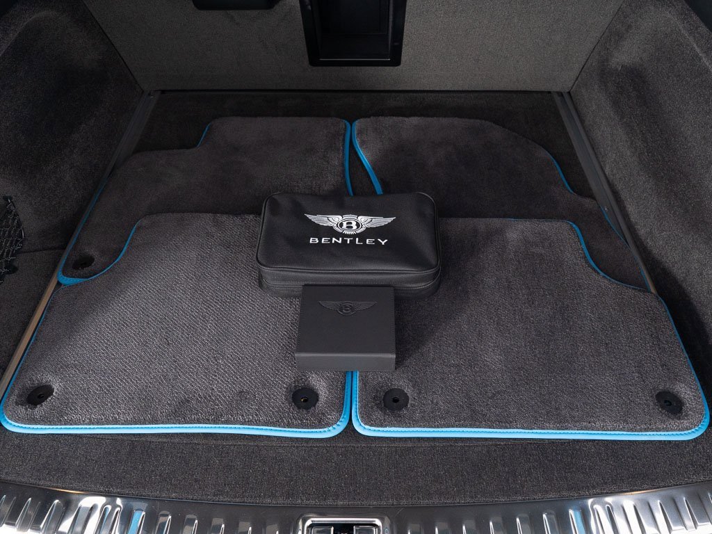 Used 2025 Bentley Bentayga S image 47