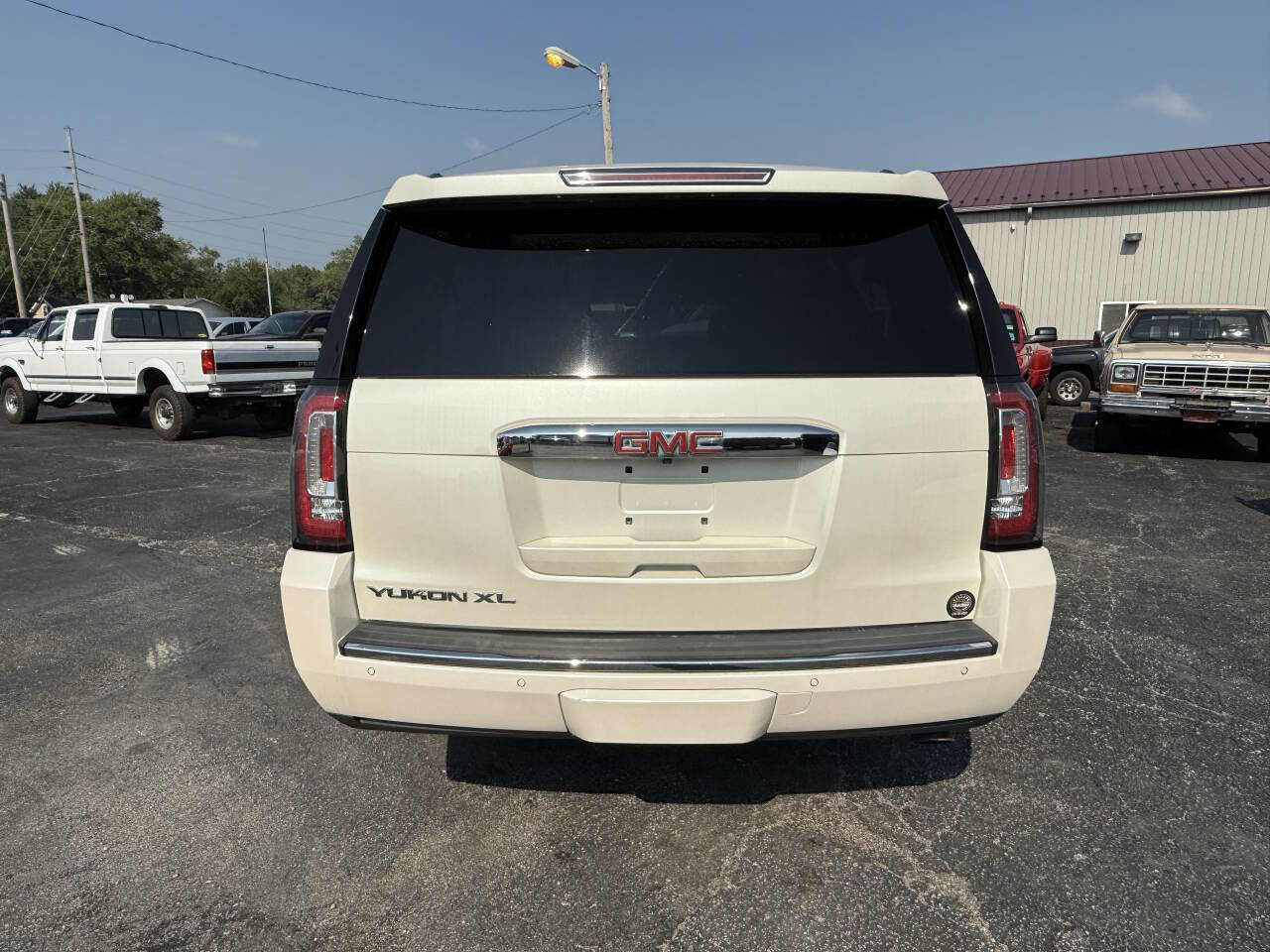 Used 2015 GMC Yukon XL Denali w/ Open Road Package image 4