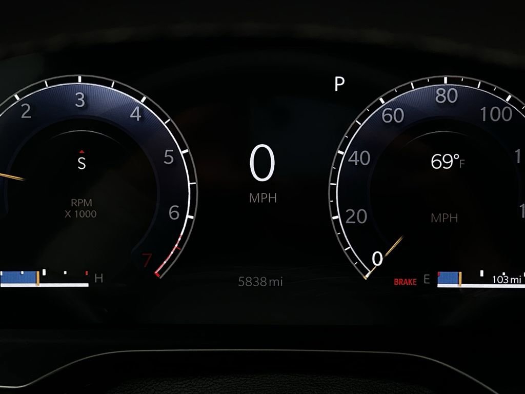 Used 2025 Jeep Grand Cherokee Limited w/ Black Appearance Package AWD/4WD image 18