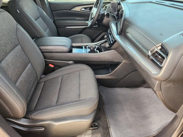 Used 2024 Chevrolet Traverse LT w/ Midnight/Sport Edition image 14