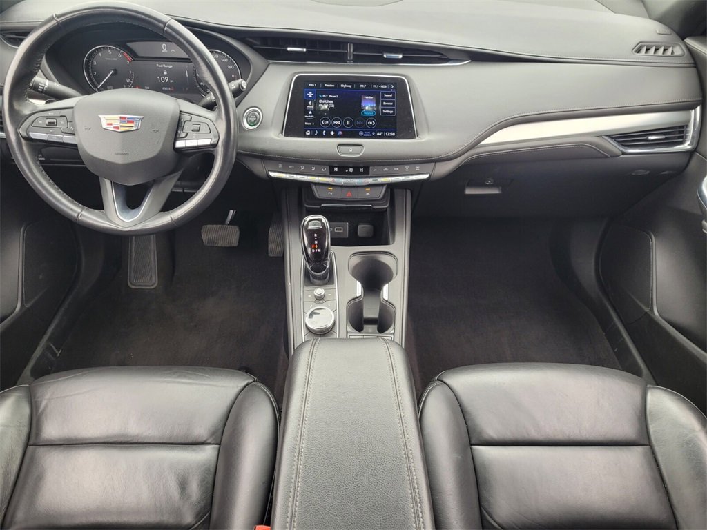 Used 2023 Cadillac XT4 Premium Luxury image 8