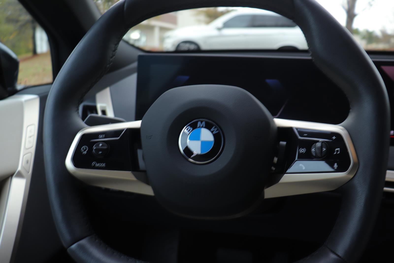 Used 2026 BMW iX xDrive45 image 27