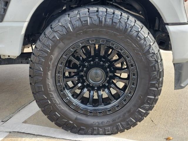 Used 2025 Ford F250 Platinum image 10