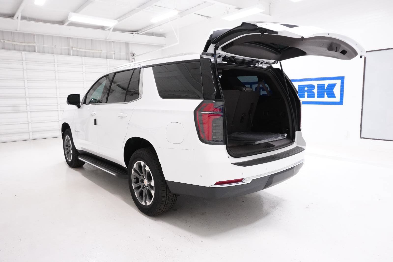 New 2026 Chevrolet Tahoe LS image 8