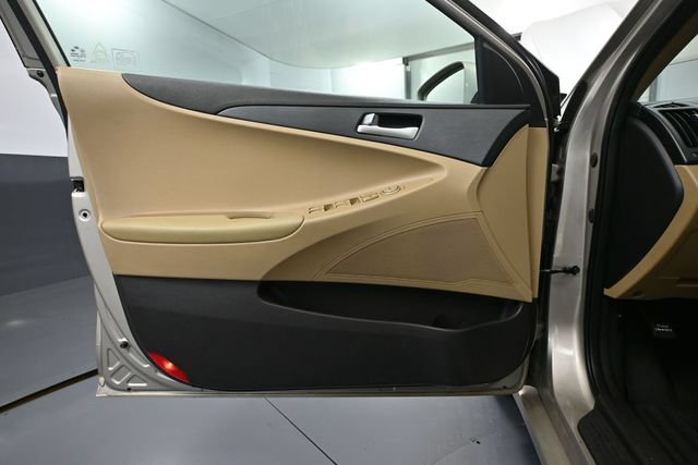Used 2011 Hyundai Sonata GLS FWD image 13