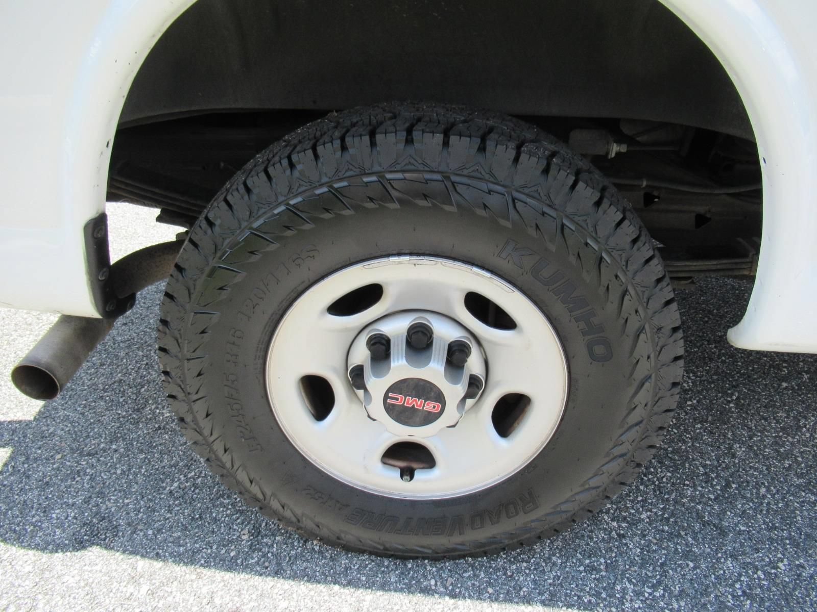 Used 2021 GMC Savana 2500 w/ Driver Convenience Package RWD image 8