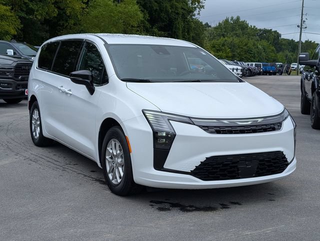 New 2027 Chrysler Pacifica Select FWD image 2