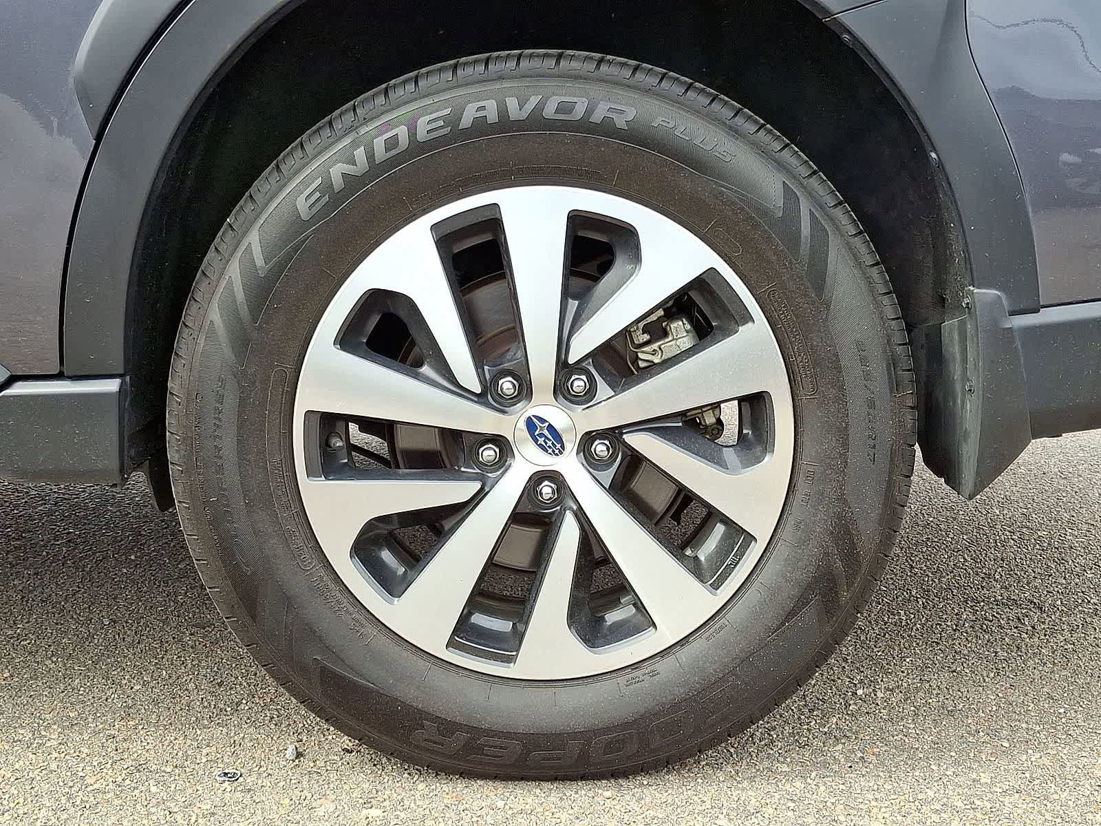 Used 2024 Subaru Outback Premium AWD/4WD image 37