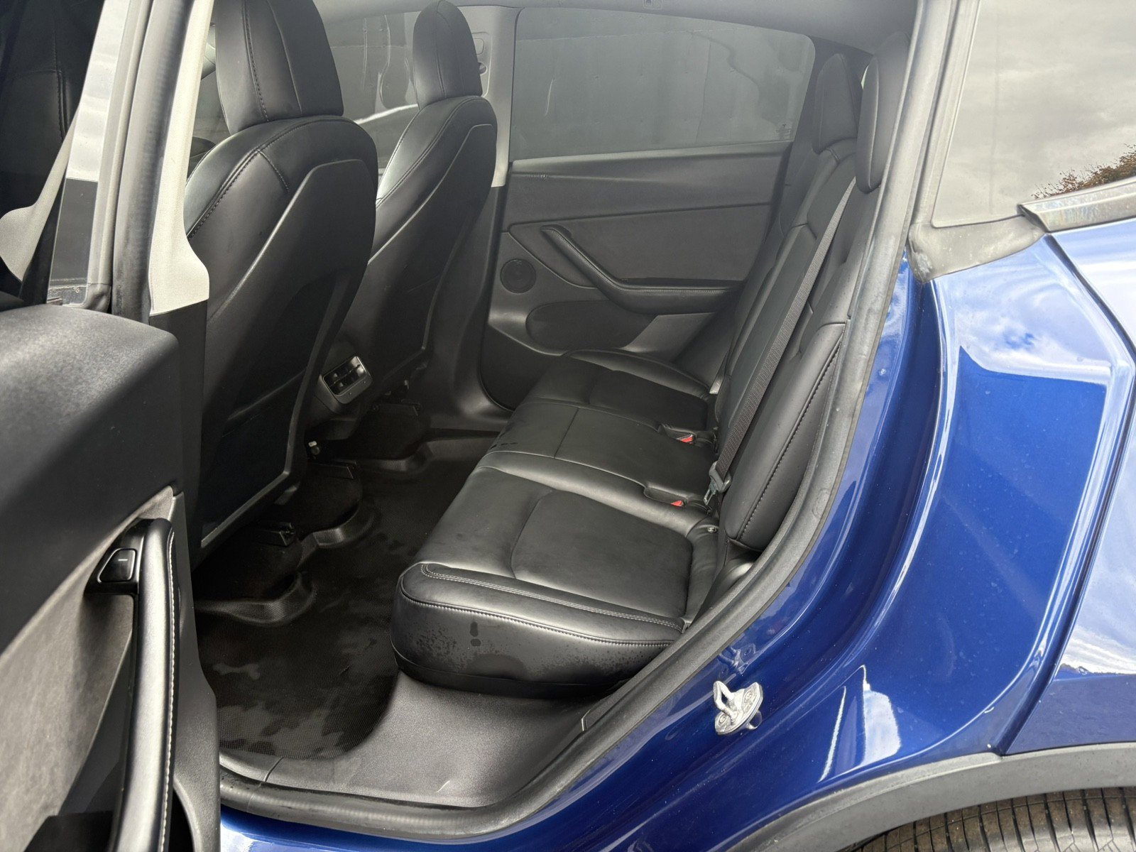 Used 2020 Tesla Model Y Long Range AWD/4WD image 23