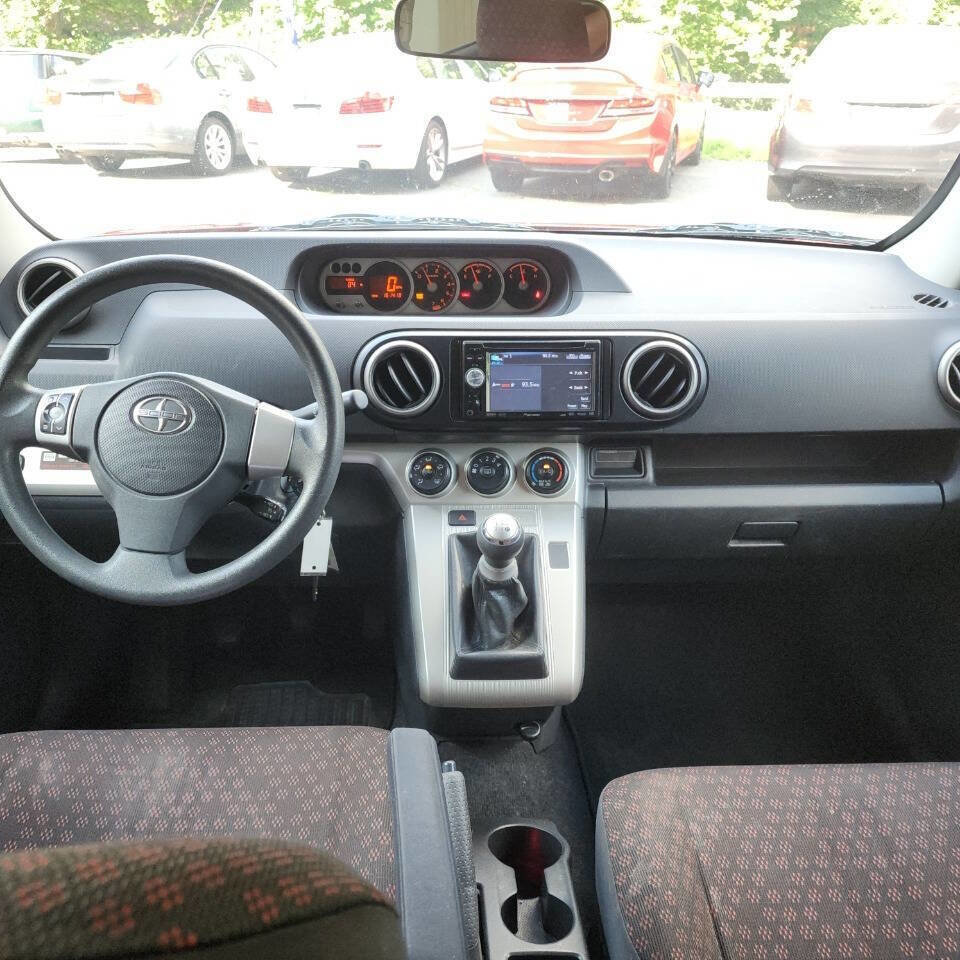 Used 2009 Scion xB image 10
