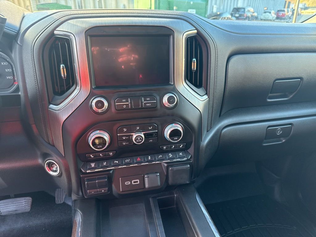 Used 2023 GMC Sierra 3500 Denali w/ Denali Ultimate Package image 9