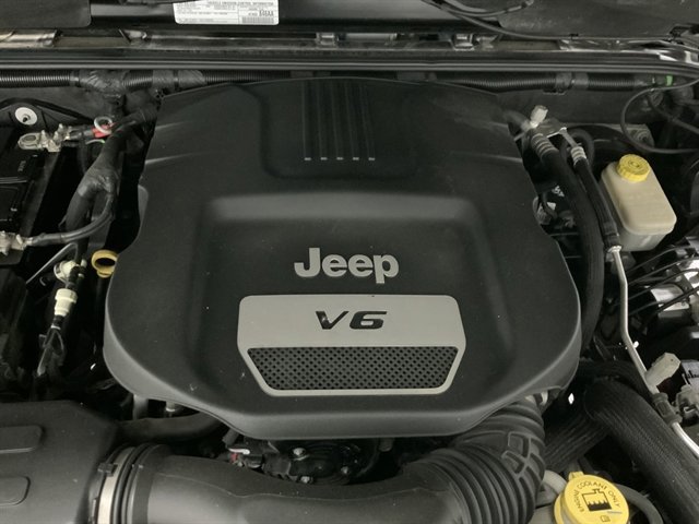 Used 2017 Jeep Wrangler Unlimited Sahara image 12