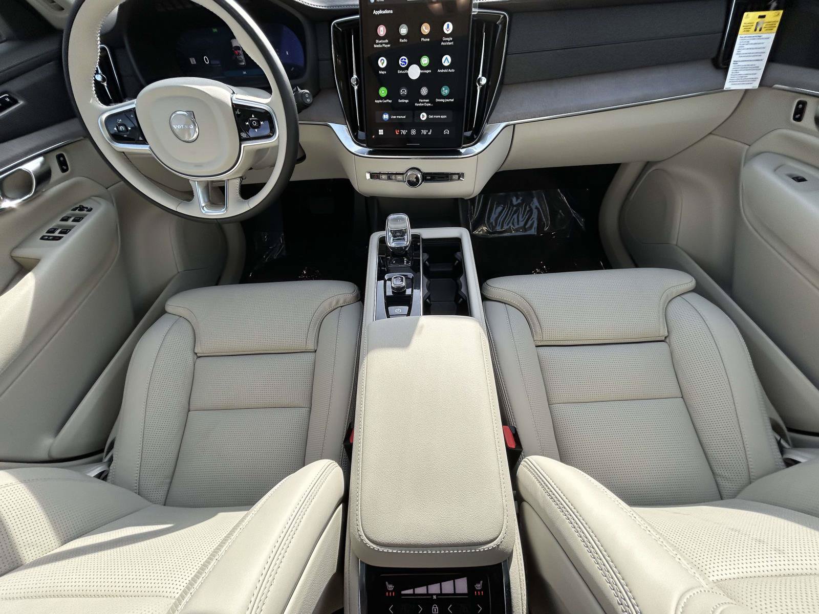 New 2026 Volvo XC90 B6 Ultra w/ Protection Package AWD/4WD image 14