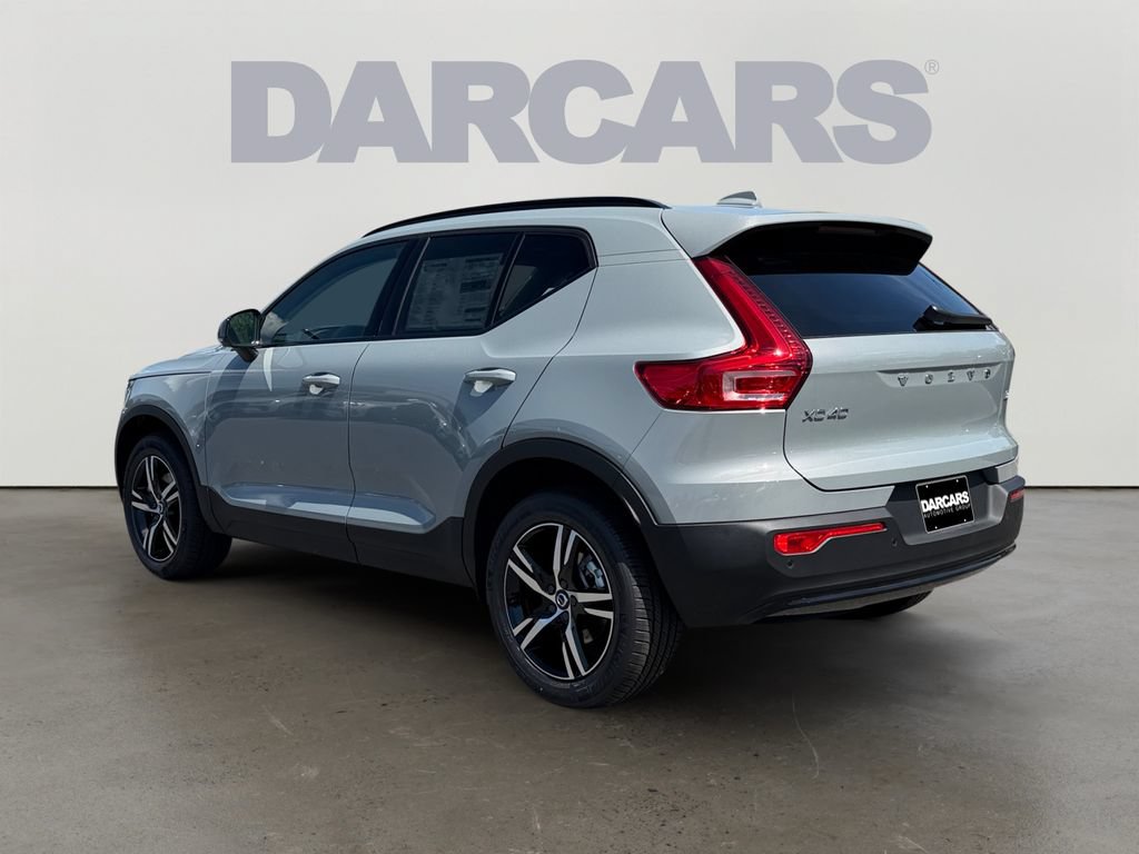 New 2026 Volvo XC40 B5 Core w/ Climate Package AWD/4WD image 3