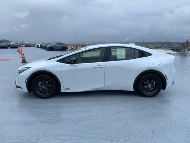 Certified 2023 Toyota Prius LE AWD/4WD image 9