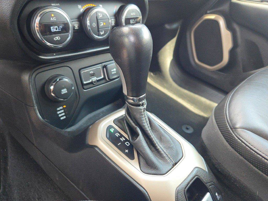 Used 2017 Jeep Renegade Limited AWD/4WD image 22