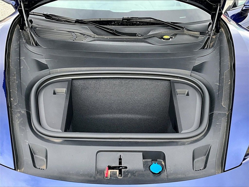 Used 2025 Porsche Taycan image 23