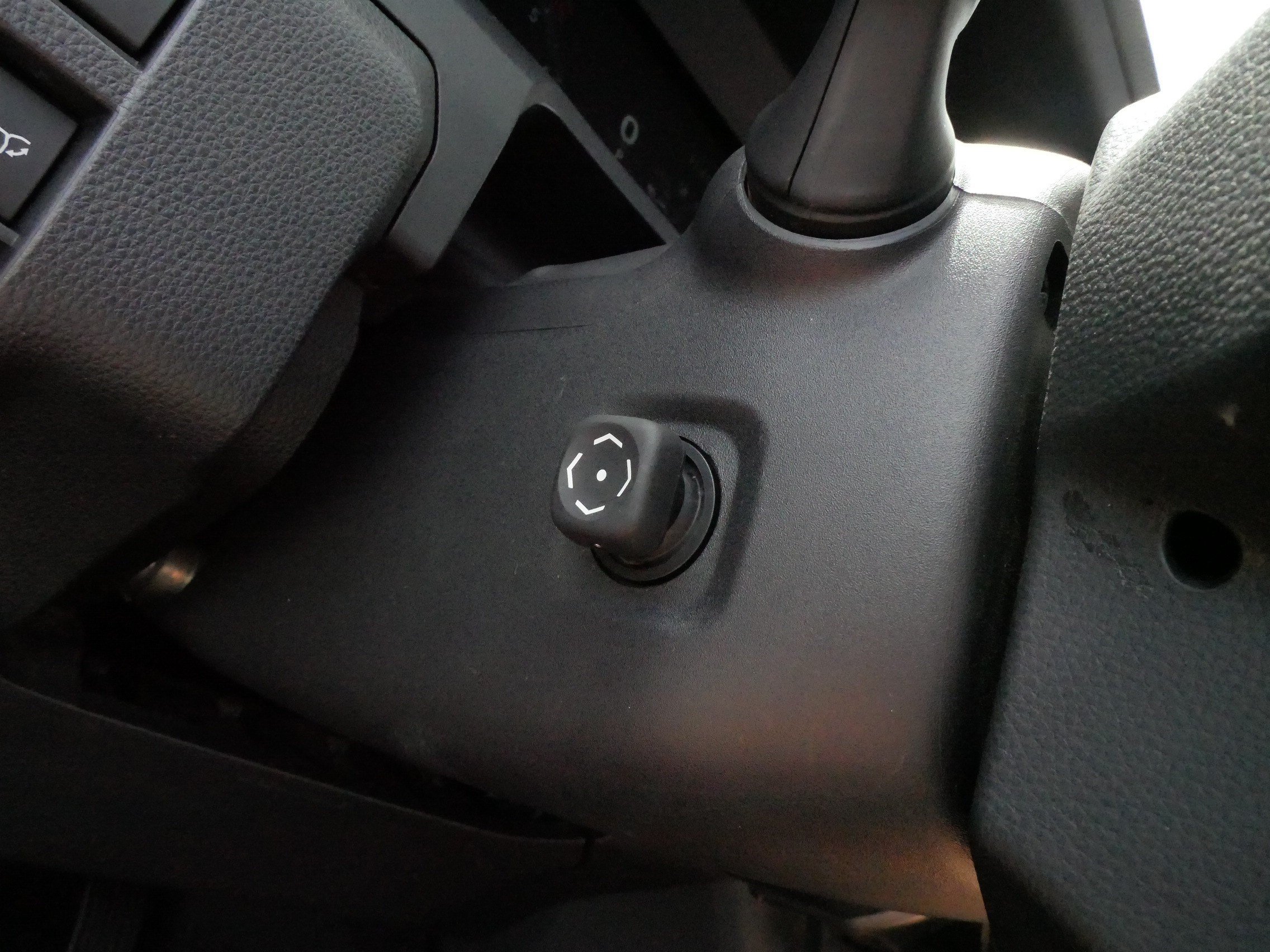 Used 2025 Toyota 4Runner Limited AWD/4WD image 33
