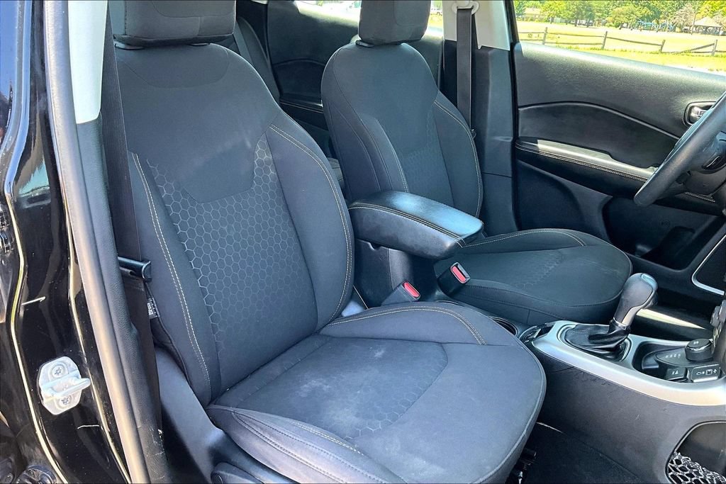 Used 2019 Jeep Compass Sport AWD/4WD image 7