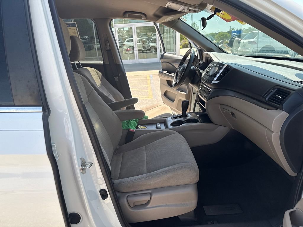 Used 2018 Honda Pilot LX image 33