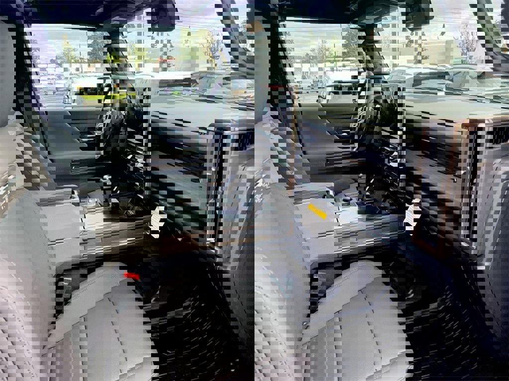 New 2025 GMC Hummer EV 2X image 22