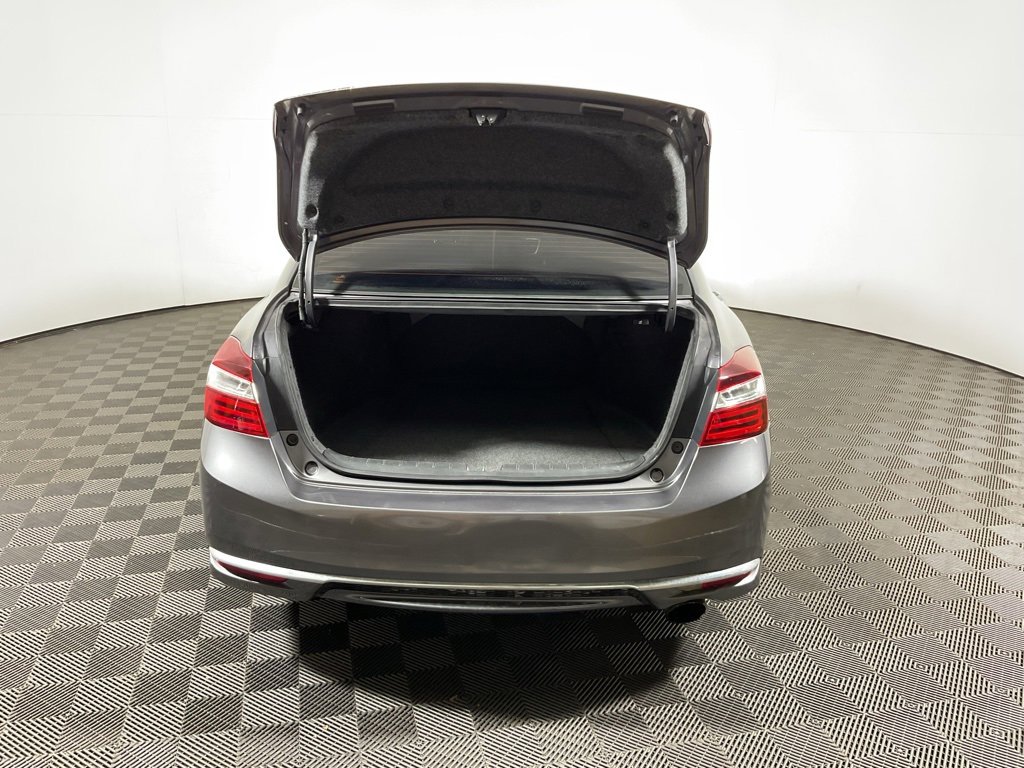 Used 2017 Honda Accord LX image 11