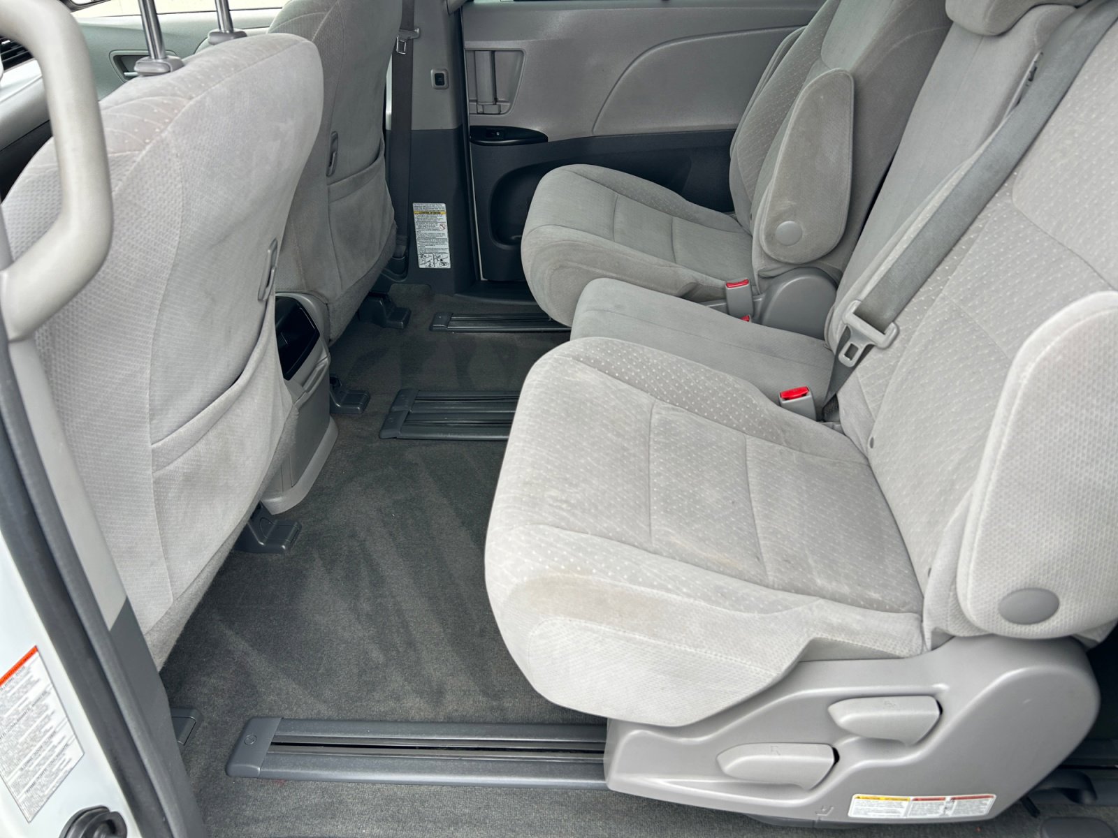 Used 2017 Toyota Sienna LE FWD image 17