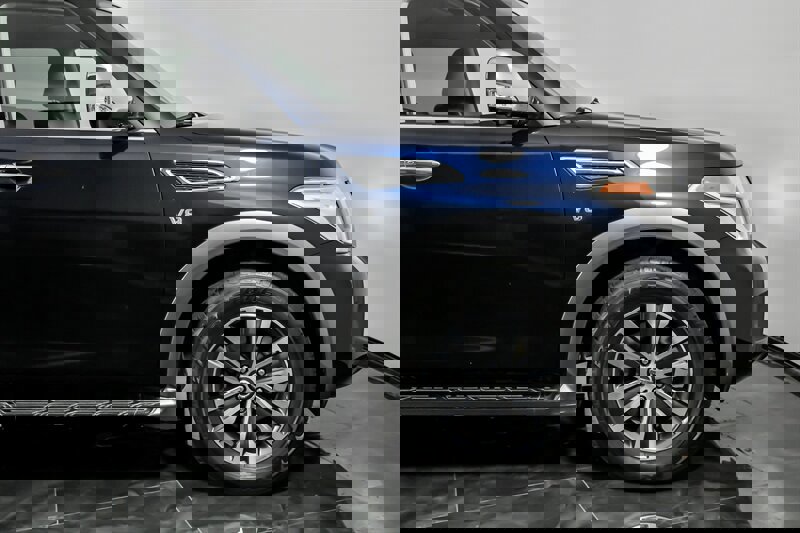 Used 2019 Nissan Armada SL w/ Premium Package image 14