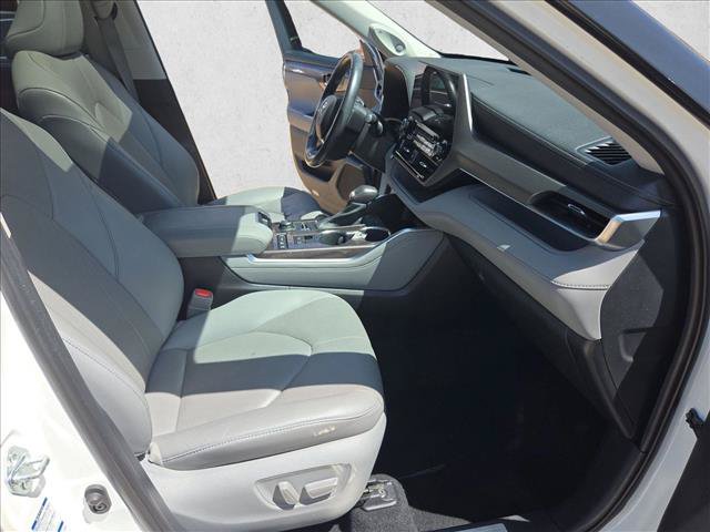 Used 2021 Toyota Highlander Limited AWD/4WD image 22