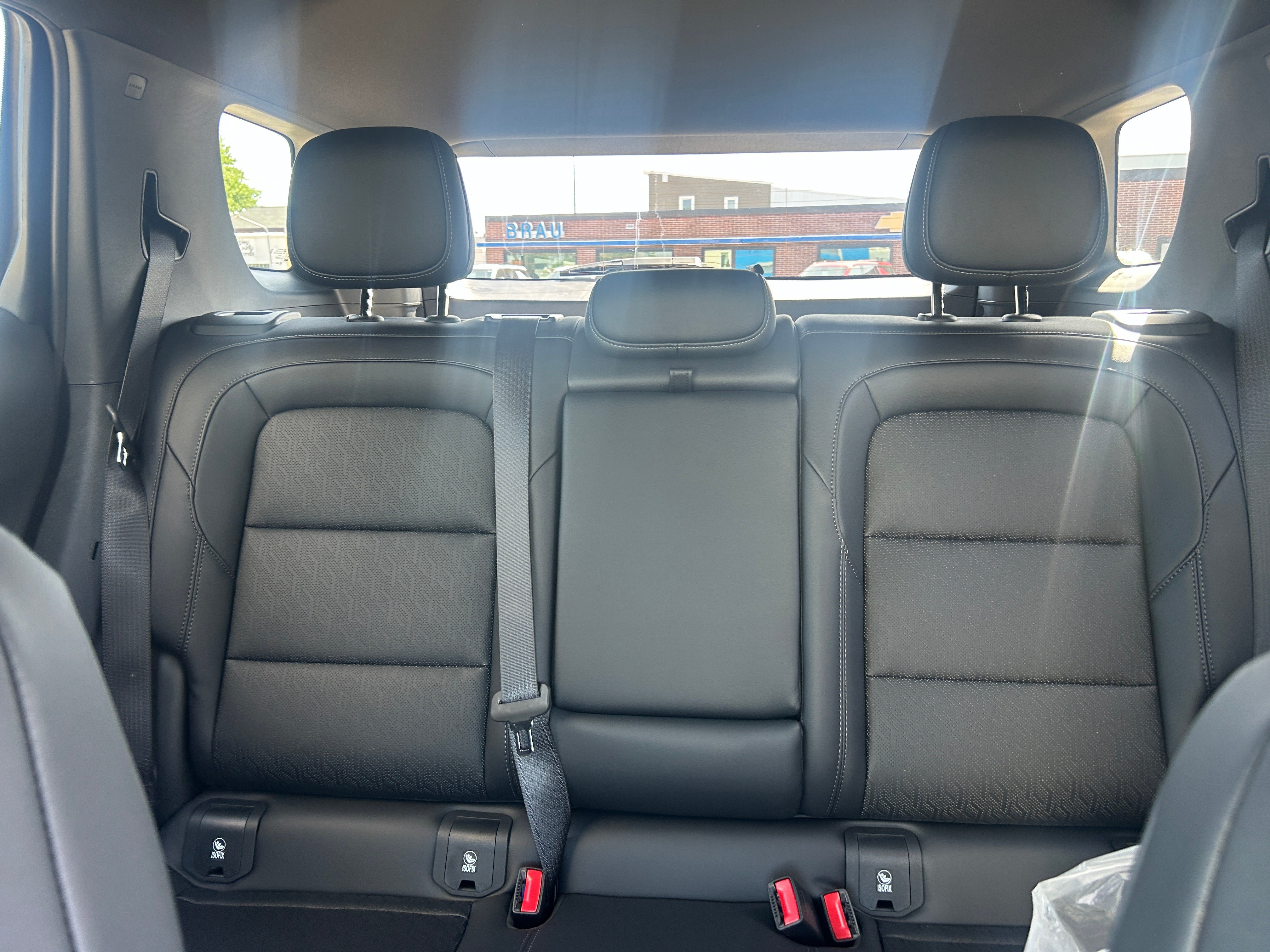 New 2026 Chevrolet Equinox LT w/ Convenience Package II AWD/4WD image 27