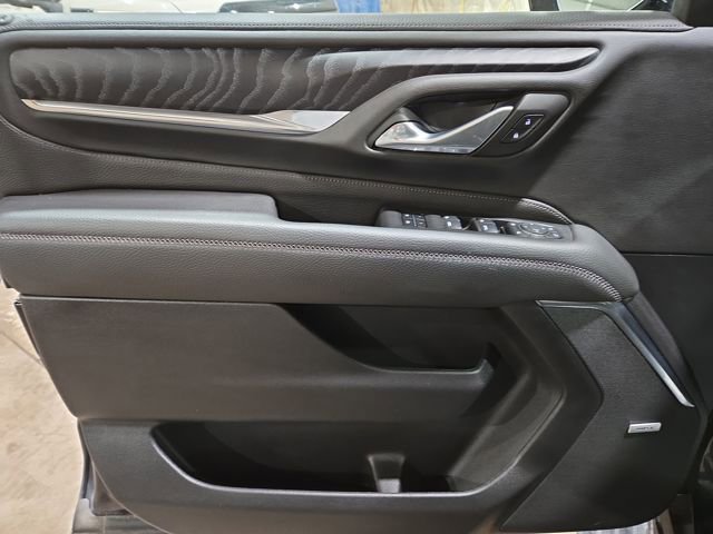 Used 2024 GMC Yukon XL Denali w/ Advanced Technology Package image 15