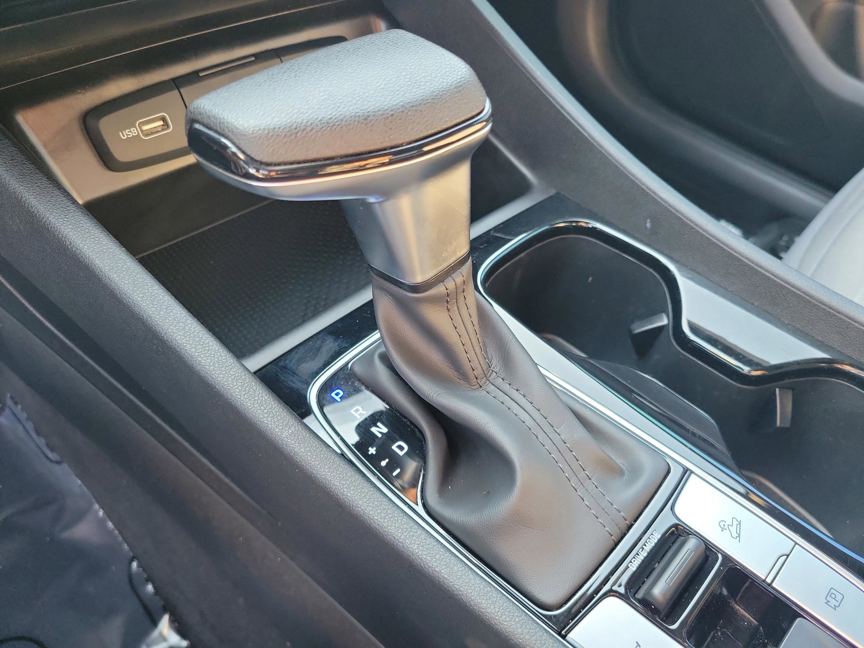 Used 2023 Hyundai Santa Cruz SE image 28