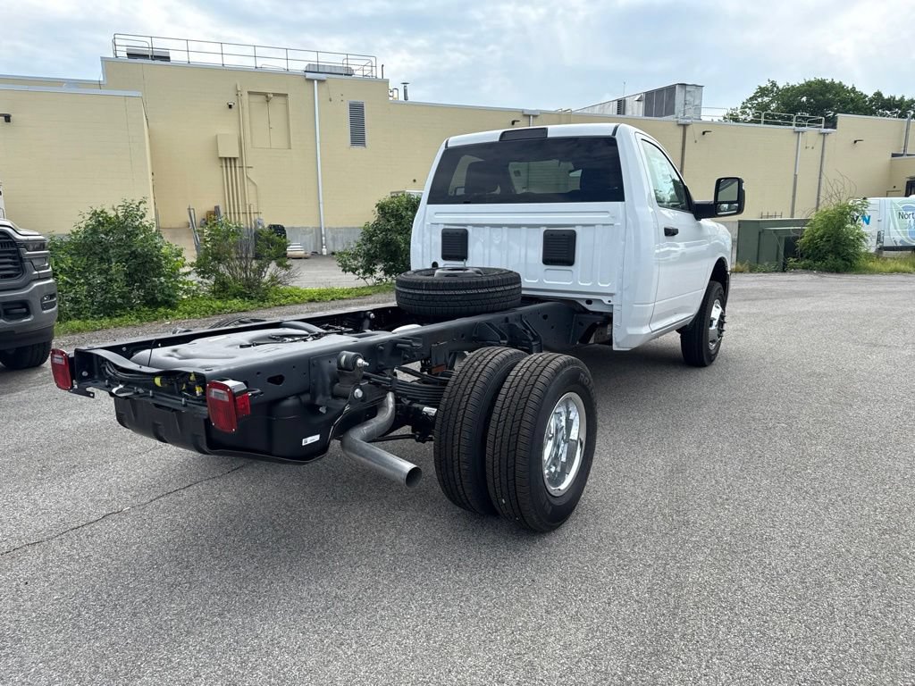 New 2026 RAM 3500 Tradesman w/ Chrome Appearance Group A AWD/4WD image 5