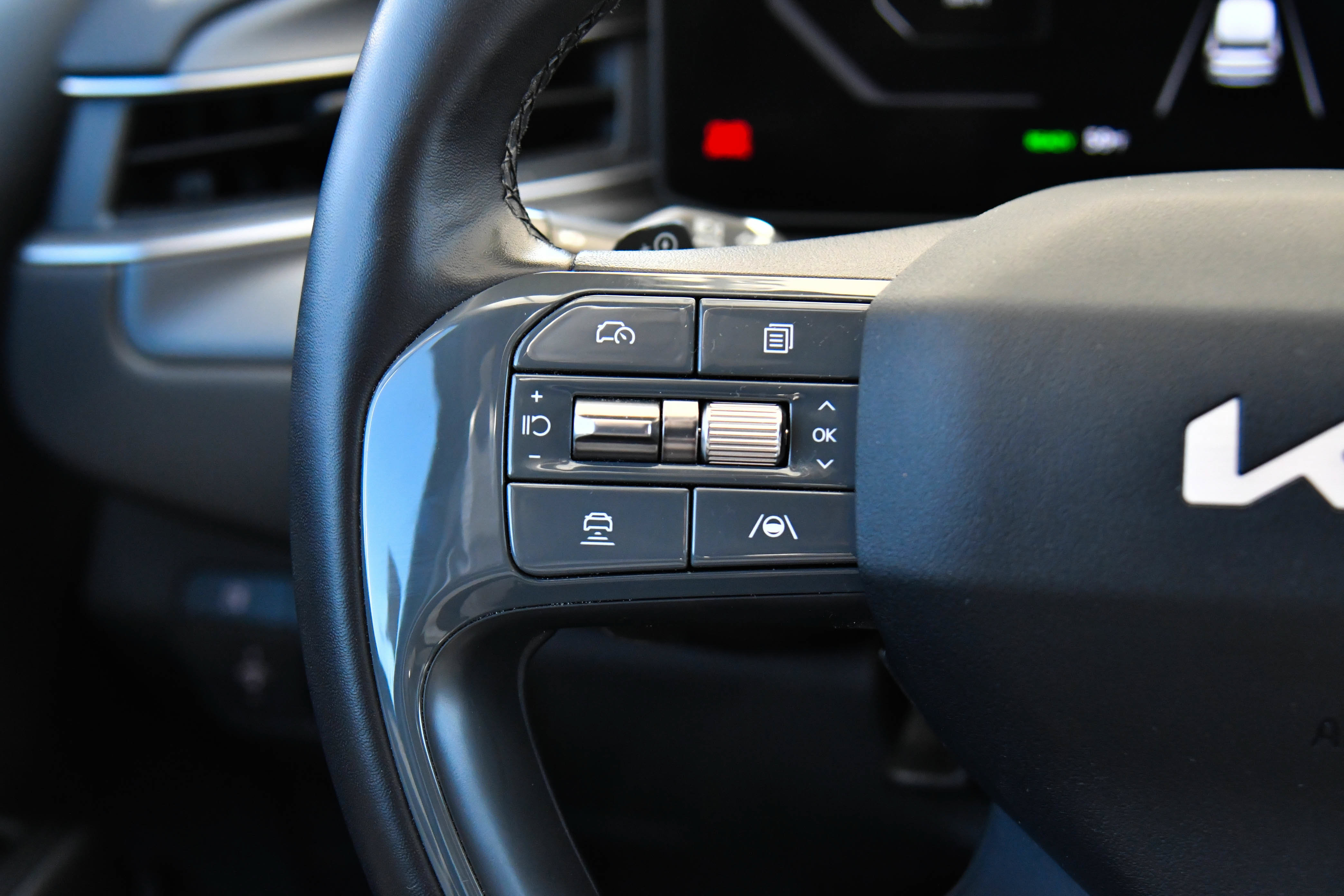 Used 2024 Kia EV9 Light Long Range RWD image 37