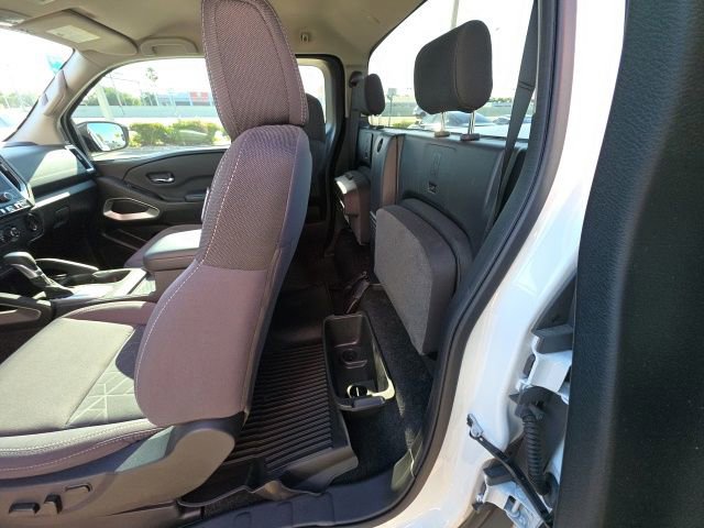 Used 2025 Nissan Frontier SV RWD image 22