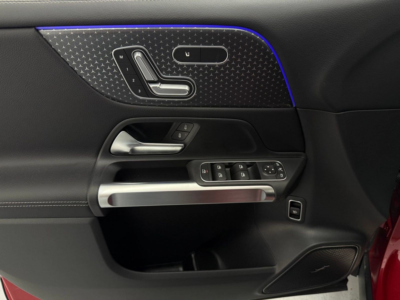 New 2026 Mercedes-Benz GLB 35 AMG 4MATIC image 11